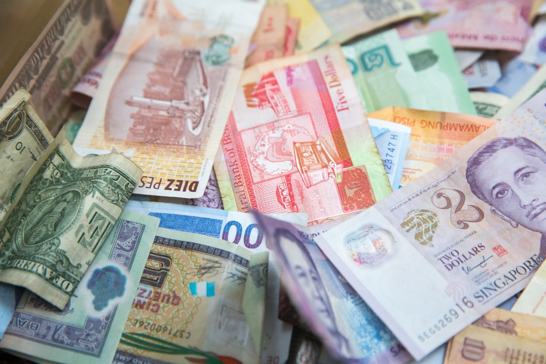 Photo transnational finance