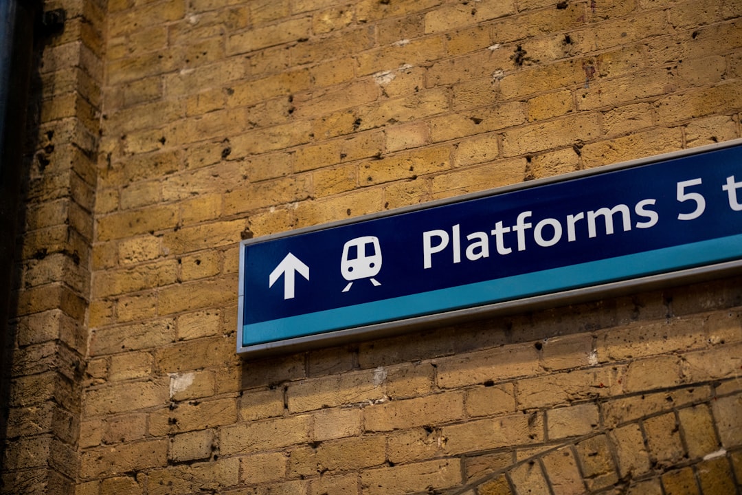 Photo peer-to-peer platforms