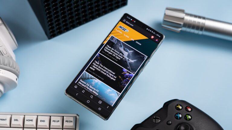 Photo mobile game development
